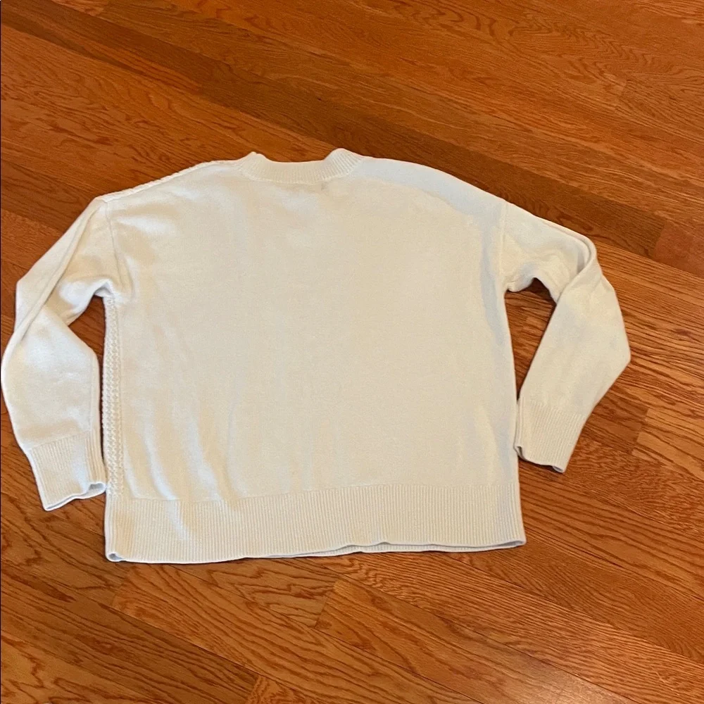 Banana Republic White Cable Knit Sweater‎